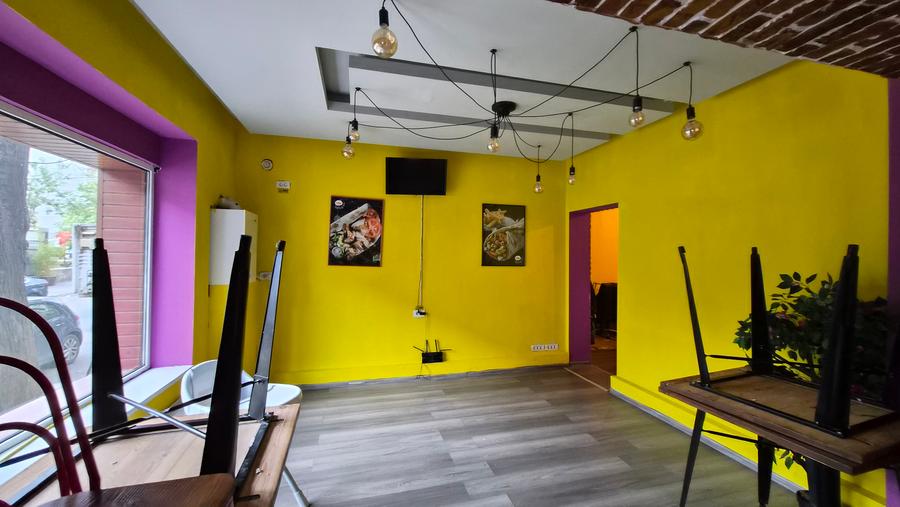 Imobil parter - zona centrala -str Decebal colt cu Mircea cel Batran/84 mp