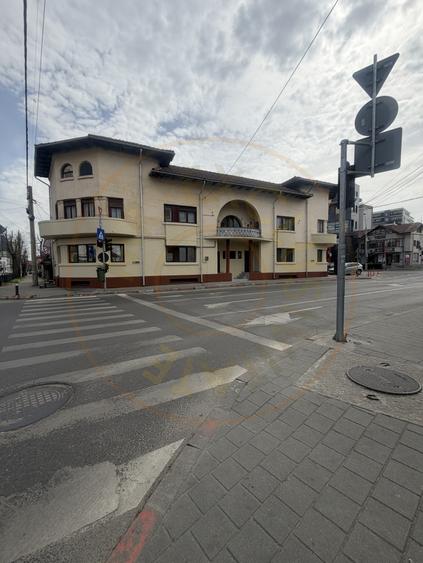 Spațiu birouri / locuință – 181 mp utili, etaj + mansardă în vilă, Centru Piteșt