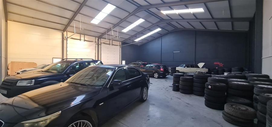 Hala noua langa A1 pe artera principala 360mp acces TIR in interior