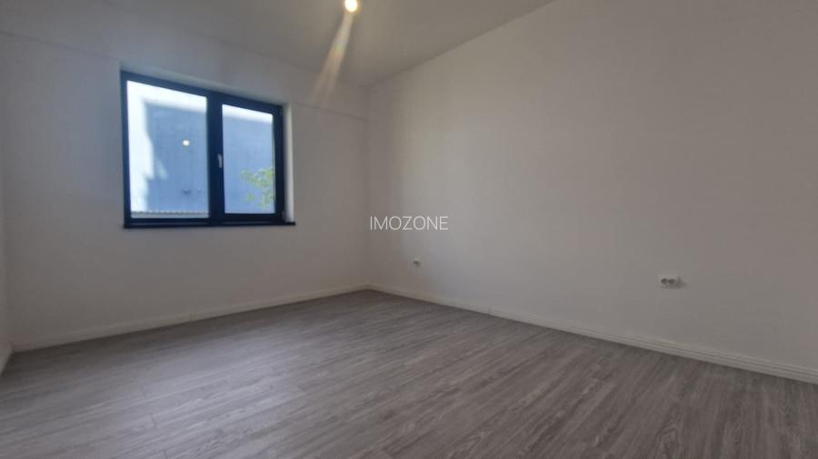 METROU PACII 2 CAMERE CU GRADINA DE 150 mp  COMISION 0% - 5