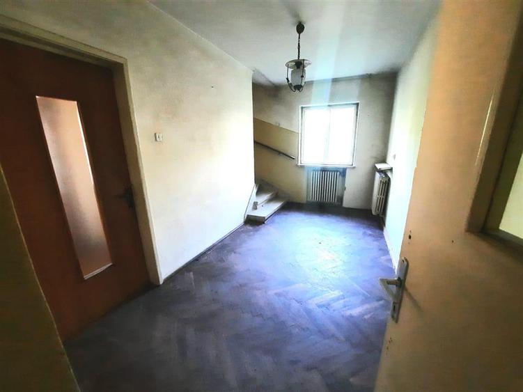 VILA CENTRAL S+P+1E