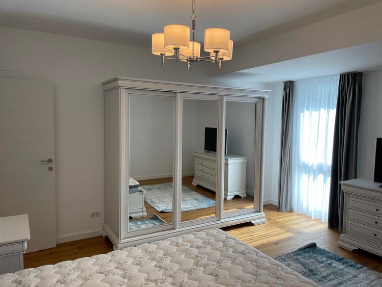 Apartament de 4 camere in clădire noua cu arhitectura modernă si vedere libera
