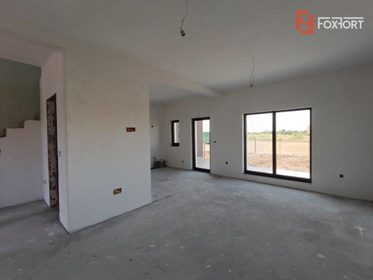 Triplex 5 camere, 2 bai, 114 mp utili, zona Plopi Timisoara - V8613
