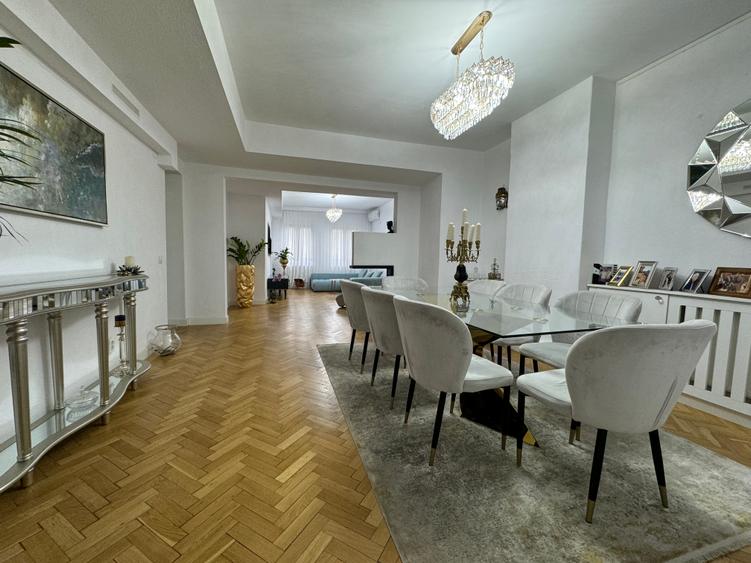 Vanzare apartament in vila zona Dorobanti- Capitale, renovat