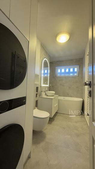 Apartament deosebit cu 4 camere decomandat si garaj in Gheorgheni
