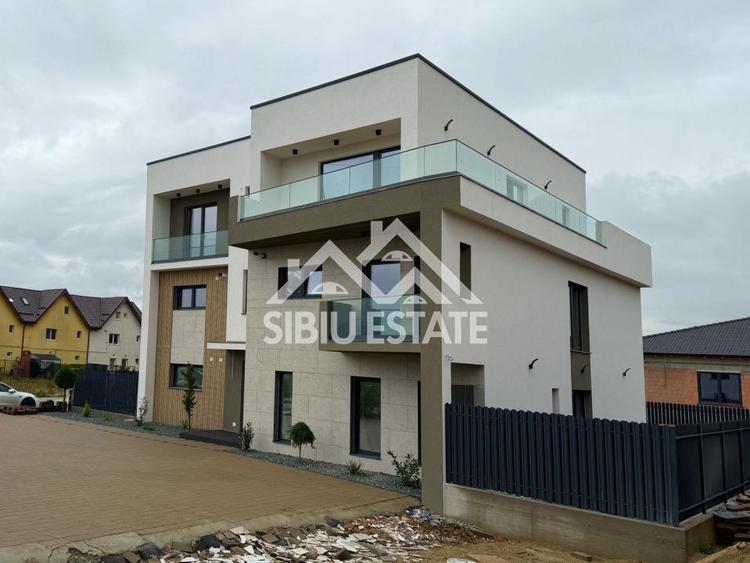 Apartament exclusivist 4 camere, intabulat, 115 mp , Grădină 200 mp ,