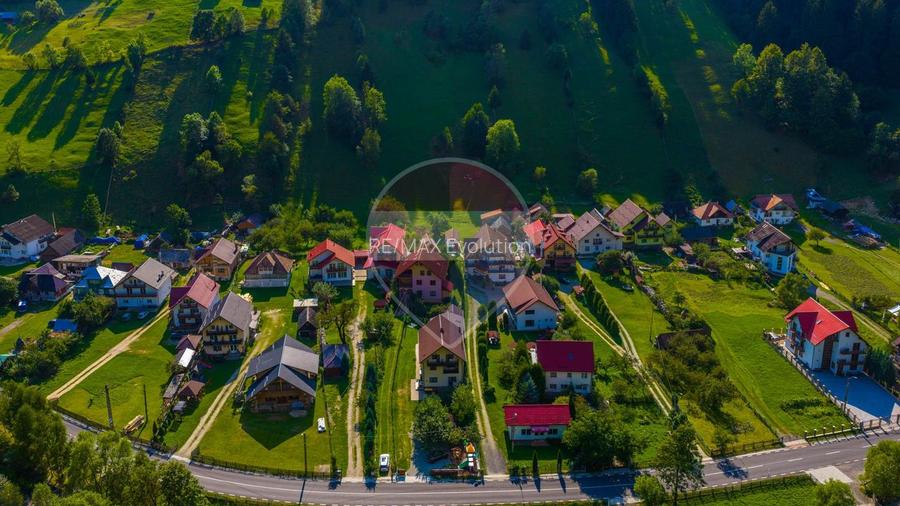 Vila de vanzare in Moeciu de Sus | Teren 4780mp | Comision 0% - 23