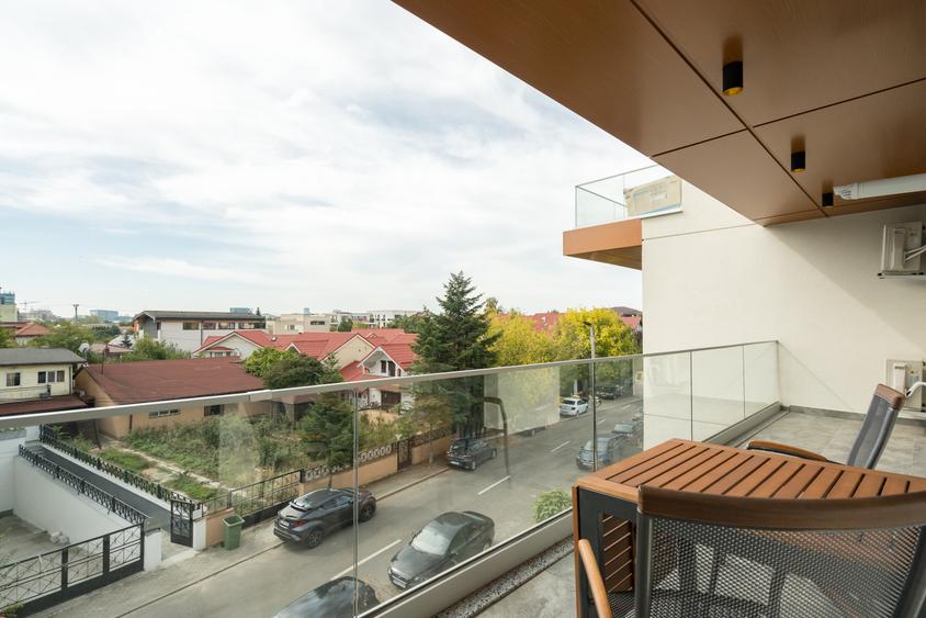 Apartament la prima inchiriere + parcare + garaj