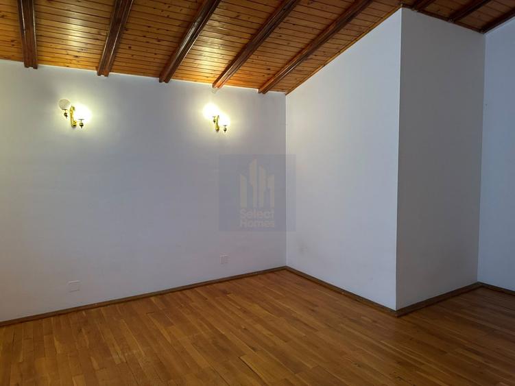 Vila 10 Camere 600mp Teren 1775 mp de Vanzare *Iancu Nicolae*