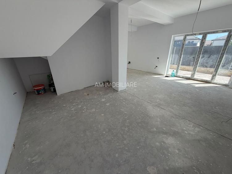 CASA DUPLEX, TOATE UTILITATILE, STRADA ASFALTATA, COMISION 0% - 14