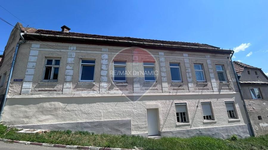 Casă cu 3 camere de vânzare în zona centrala comison 0% + garaj - 3