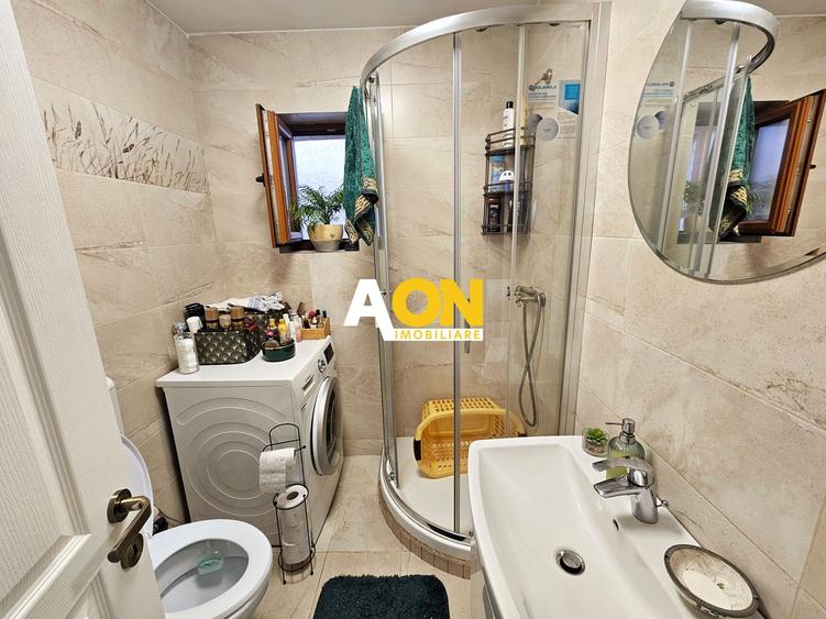Casa cu 5 camere, 868 mp teren, ideala pt. 2 familii, zona Valea Popii