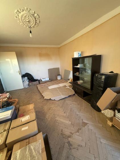 Apartament 3 camere – Bulevardul Independenței etaj 2/3