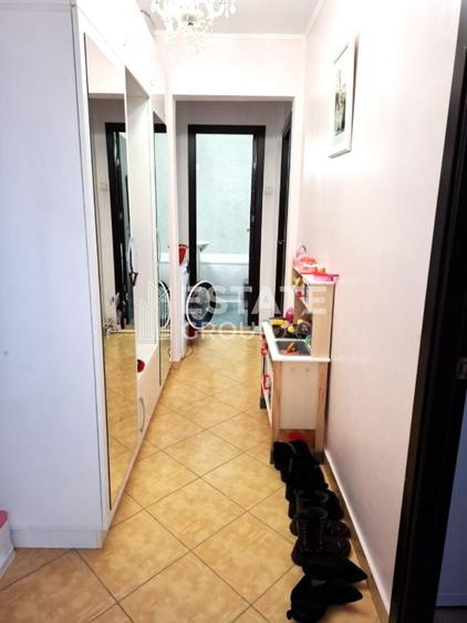 Apartament decomandat cu 3 camere, Calea Sagului