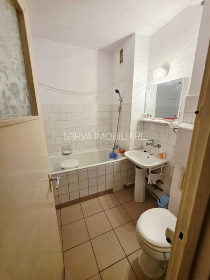 Apartament 3 camere, decomandat, parter, zona Republicii - 12