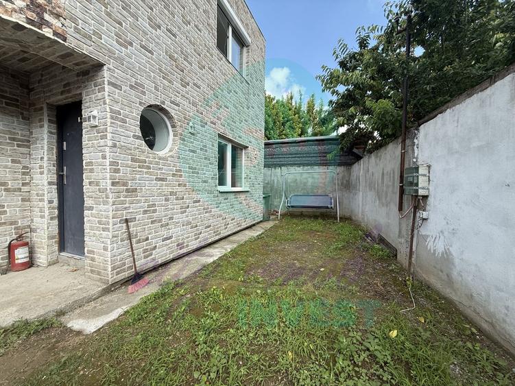 Casa receptionata in 2025 singura in curte