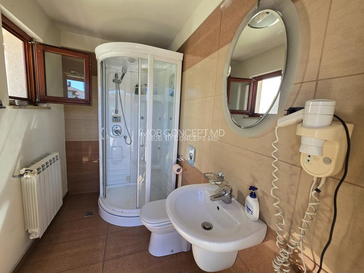 VANZARE Casa-vila deosebita cu 5 camere si 1141 mp teren in zona Centrala - 14