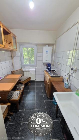Apartament cu 3 camere, etaj 1 (parter cu demisol), VASLUI zona CENTRU;