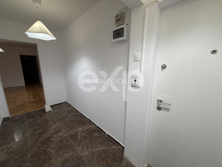 3 camere 68 mp 8 min metrou Titan bloc reabilitat parc 3 min - 4