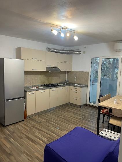 Proprietar inchiriez apartament 2 camere - zona Bucovina