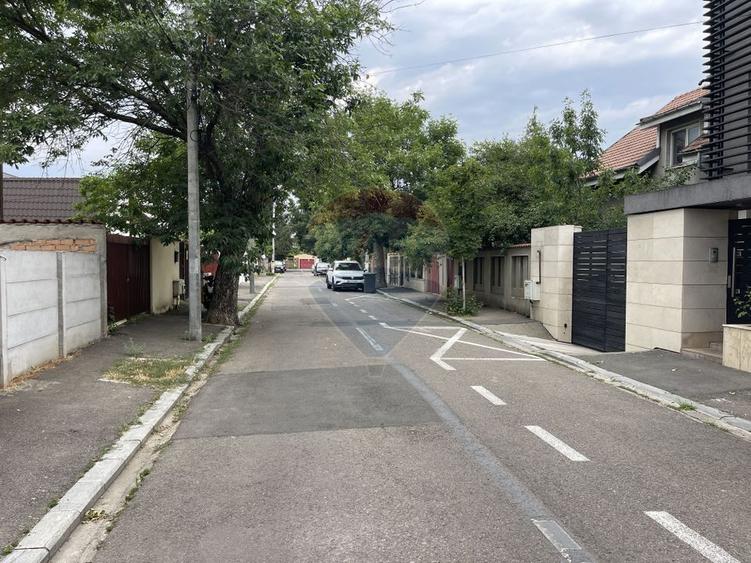 Casa P+1 Bucurestii Noi, langa str Neajlovului | 5 camere, 370mp teren