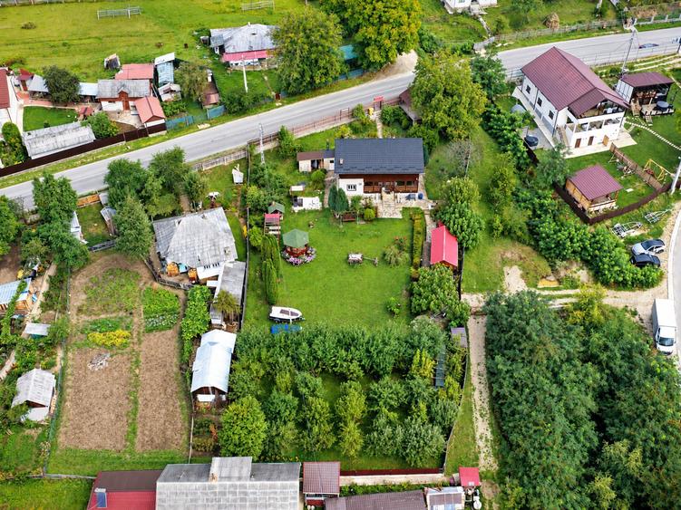 Casa de vacanta la 550 m de lac in Chiriteni