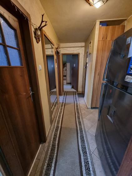 Apartament 3 camere Podu Ros la bulevard,renovat,et.3/4,cod:155046