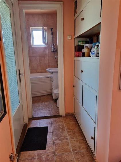 Apartament, 3 camere decomandate, RMB, Bacau.