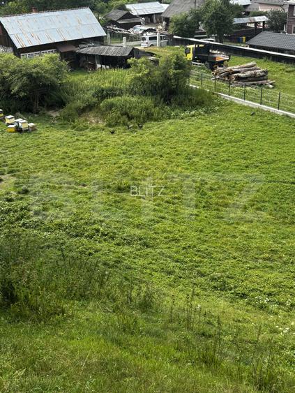 Teren intravilan de vânzare, 6500mp + o casă bătrânească, în Voroneț - 6