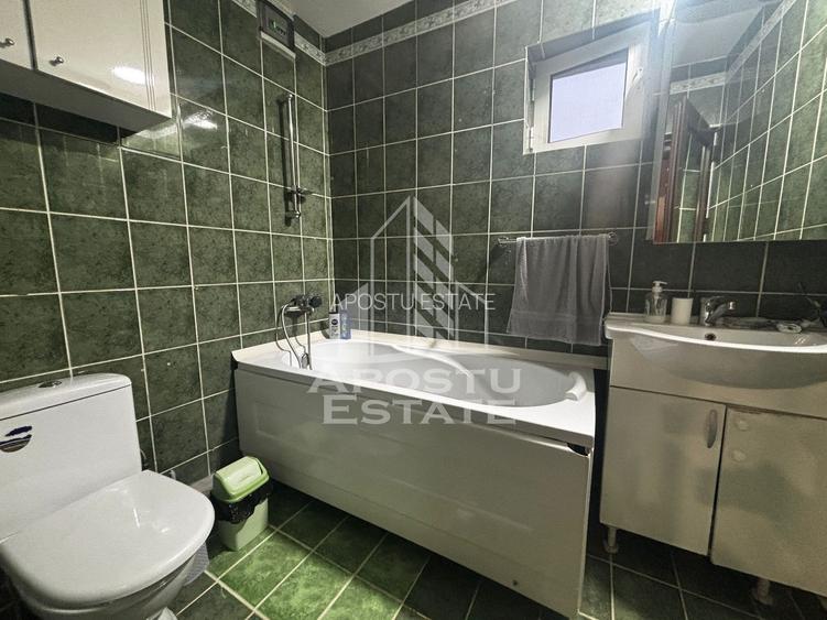 Inchiriez casa cu 2 apartamente ptr muncitori curte, zona Al. Ghirodei