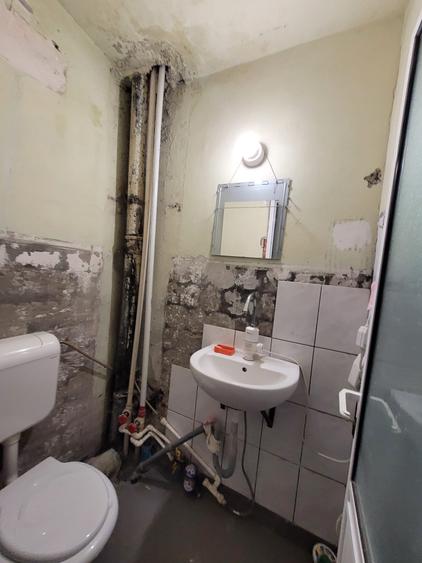 Năvodari - 3 camere decomandat - parter - cu iesire stradala - 80.000 Euro