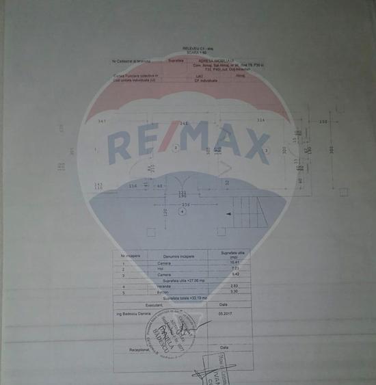 Casă / Vilă cu 4 camere de vânzare + teren agricol 5000mp