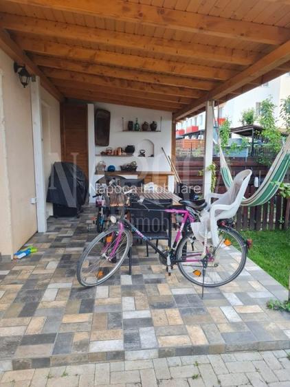 Casa 4 camere de vanzare in Floresti