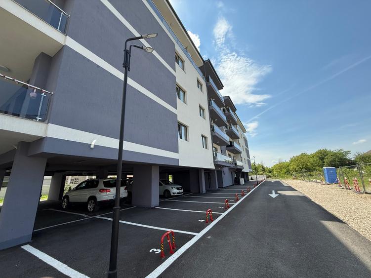 Apartament 2 camere tip studio + parcare