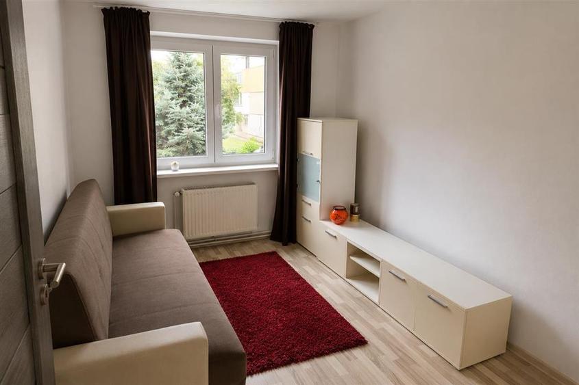 Apartament 2 camere cu balcon zona Cedonia
