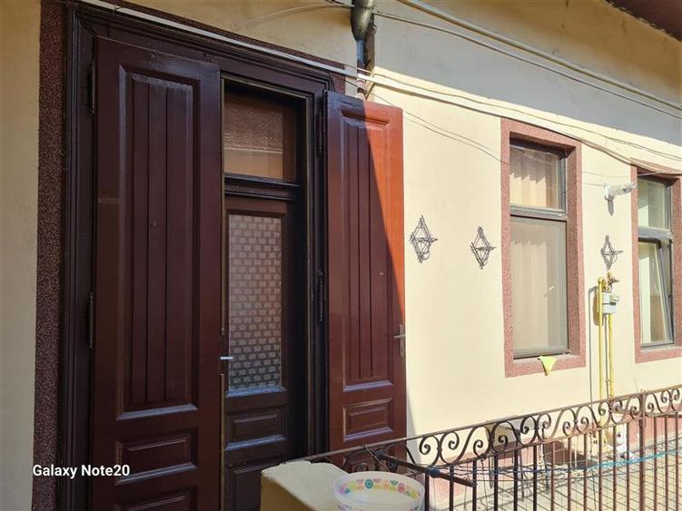 DE VANZARE APARTAMENT 3 CAMERE ULTRACENTRAL