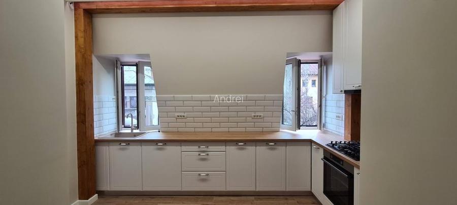 Inchiriez apartament 4 camere Bd. Dacia, recent renovat. - 4