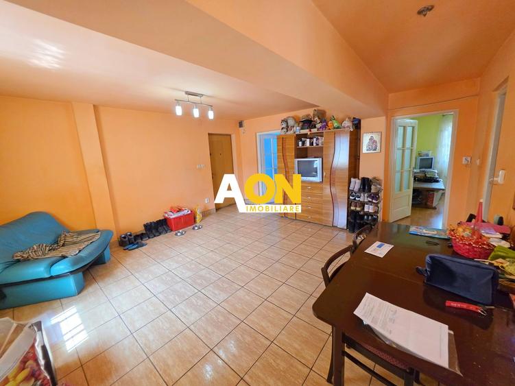 COMISION ZERO! Apartament 3 camere, etaj 3, ultracentral, Campeni