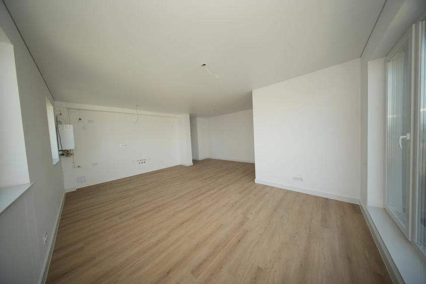3 CAMERE - PIPERA - LANGA SCOLILE INTERNATIONALE
