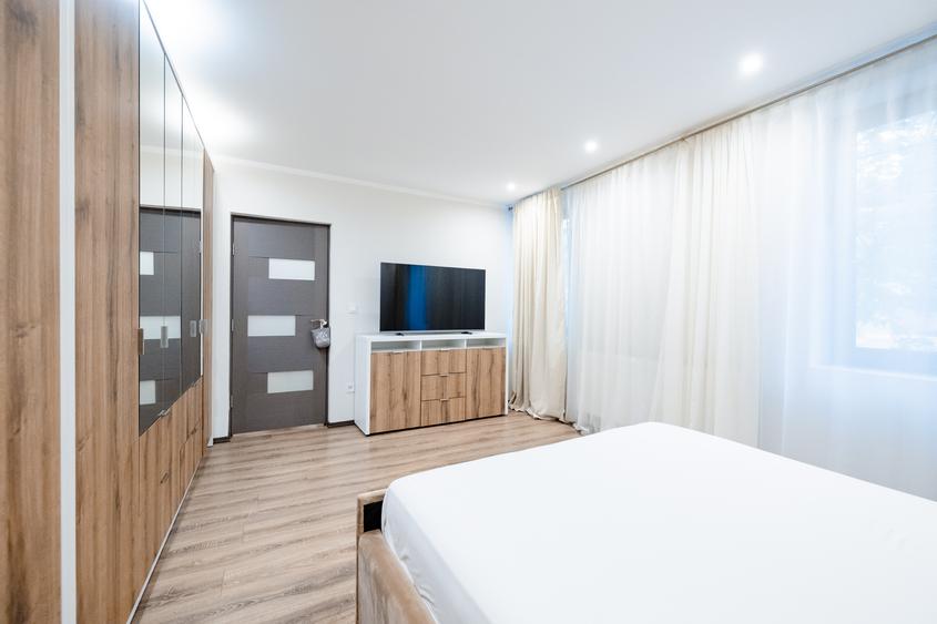 Apartament deosebit 3 camere, etaj 1, termoteca - central