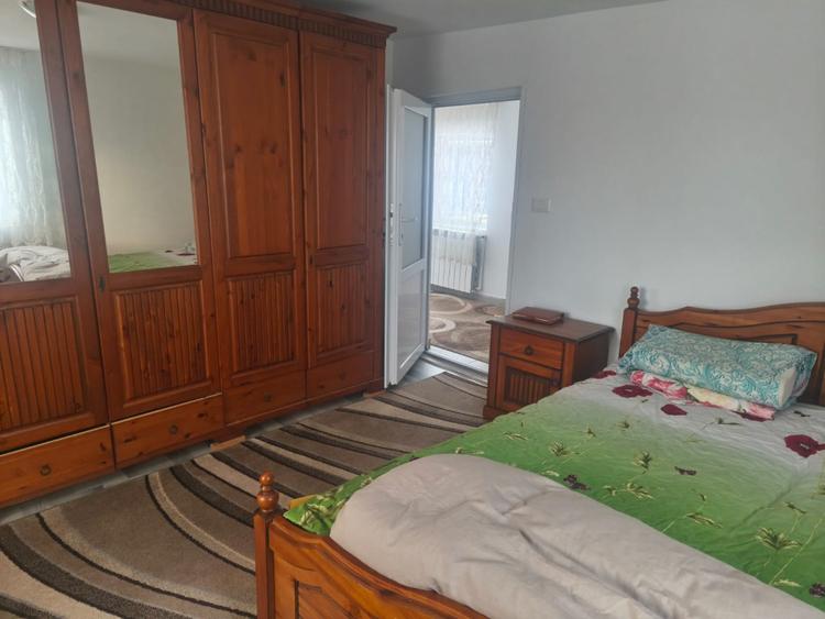 Casa de inchiriat + 5000mp teren, zona Horodnic de Jos, Radauti