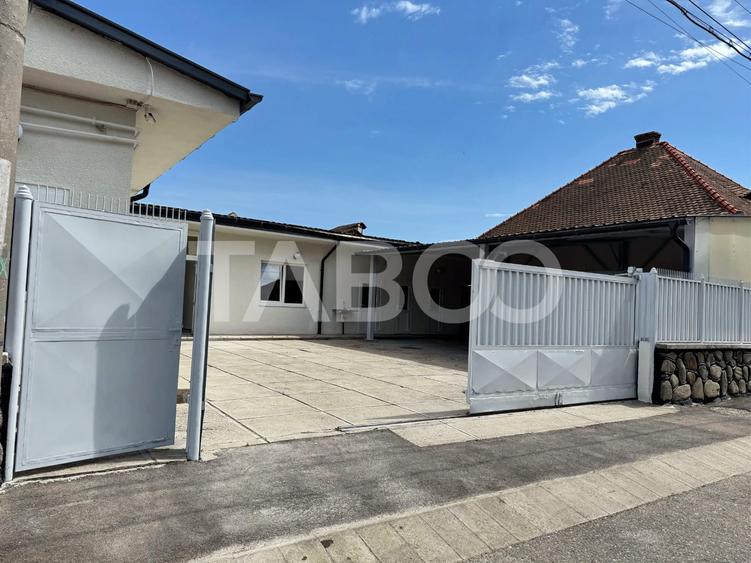 De inchiriat fabrica de productie cu birouri si parcari in Sibiu