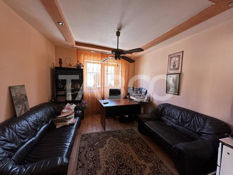 Casa de vanzare 5 camere 76 mpu 780 mp teren liber Comuna Mandra