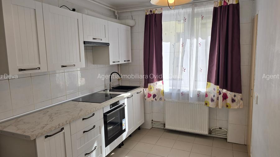 Inchiriez apartament de 3 camere  Deva, Imp.Traian, etaj 2, PRIMA INCHIRIERE - 4