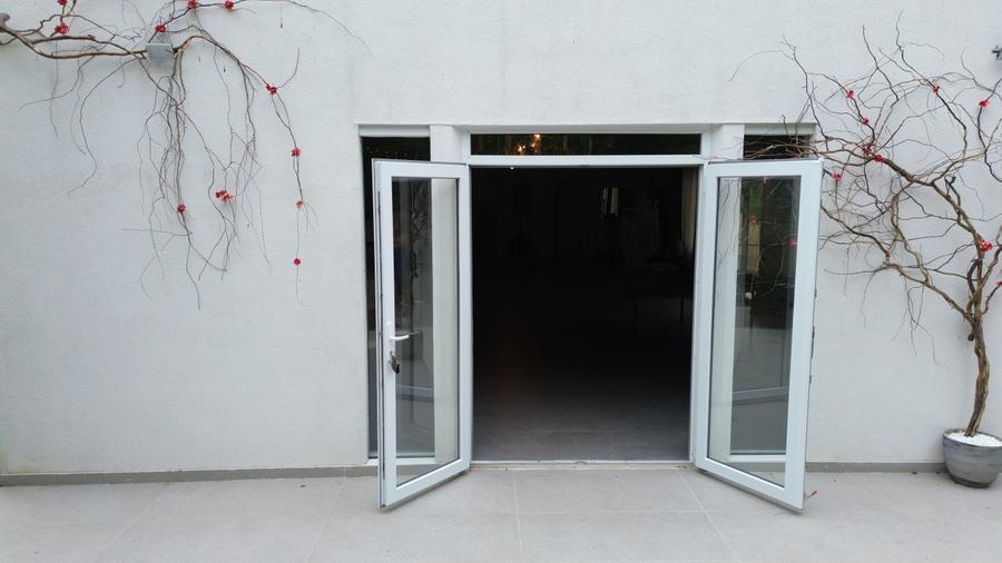 Casa de vacanta / spatiu comercial de vanzare – Frumusani