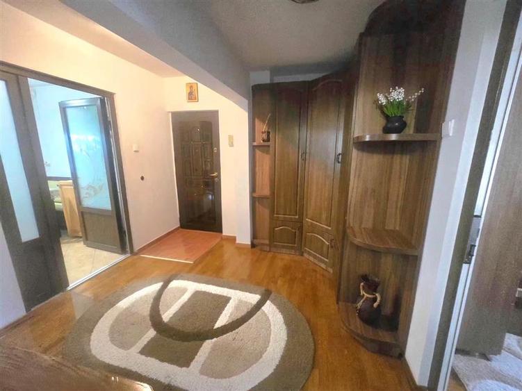 Apartament 3 camere decomandat | Etaj 1 | Mobilat si utilat | Burdujeni |3c-4703