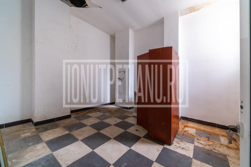 Spatiu comercial Bd Unirii Piața Alba Iulia Parter + 1etaj