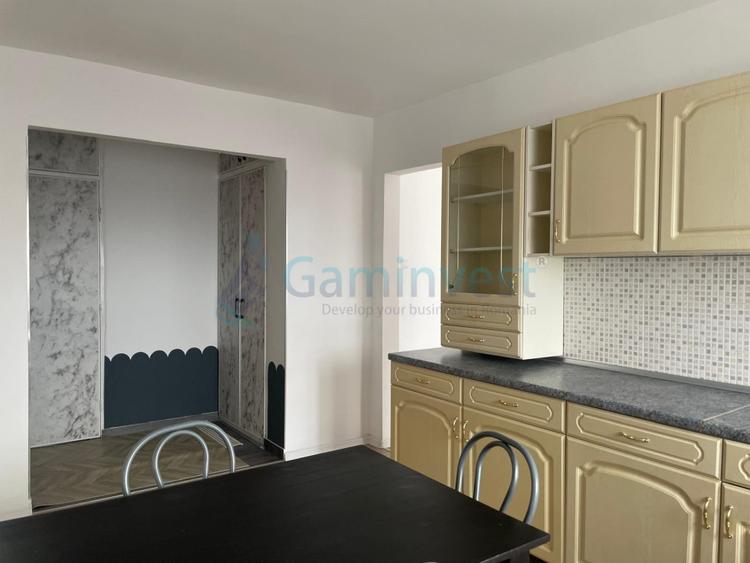 Apartament de inchiriat cu 3 camere, zona Nufarului, Oradea, Bihor.