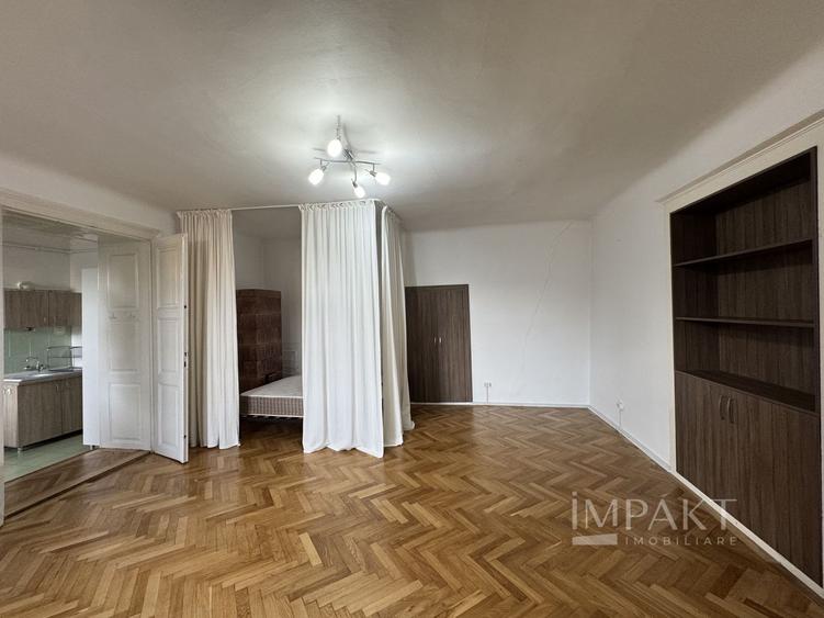 Apartament 1 cameră 55mp de vânzare zona centru Memorandumului parcare