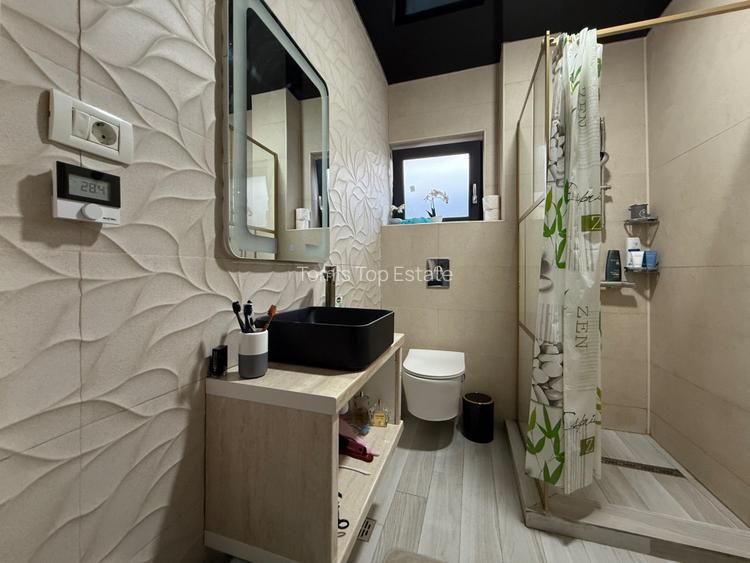 Mamaia-Sat, Vila modernă, mobilata si utilata complet, 15 camere - 16